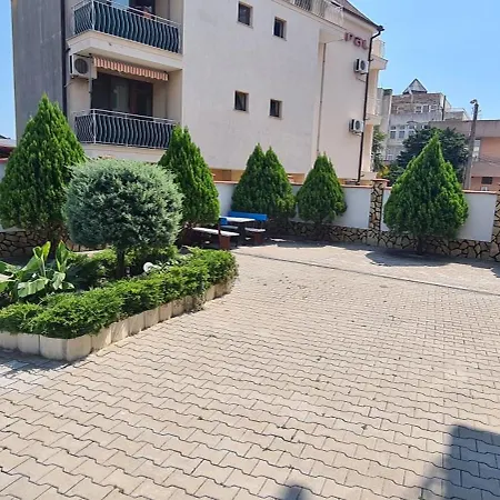 Sineva Πανσιόν Ράβντα