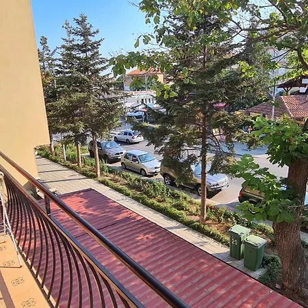 Sineva Πανσιόν