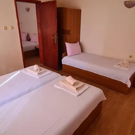 Sineva Πανσιόν 3*