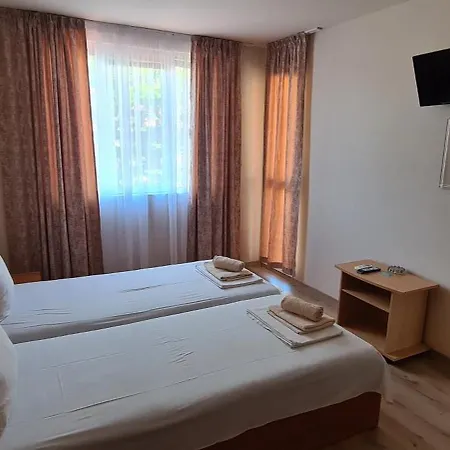 Πανσιόν Sineva Ράβντα