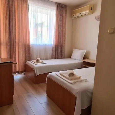 Sineva Πανσιόν