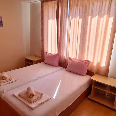 Pensión Sineva Ravda